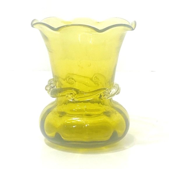 Vintage Pilgrim Glass Avocado Green Bud Vase Ruffle Optic Rigaree Collar 3.5" - Picture 1 of 8